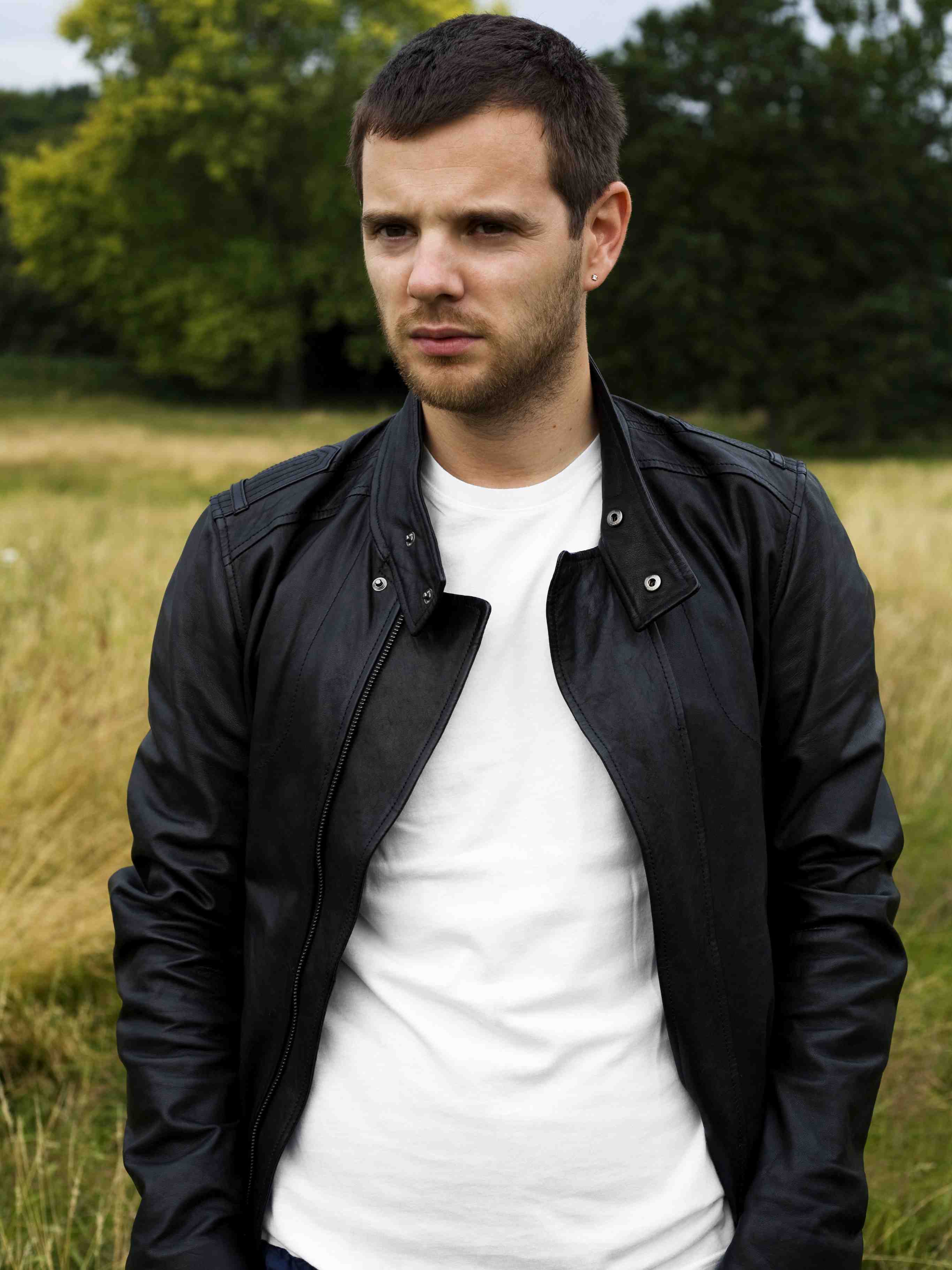 Mike Skinner Gif mike-skinner-gif